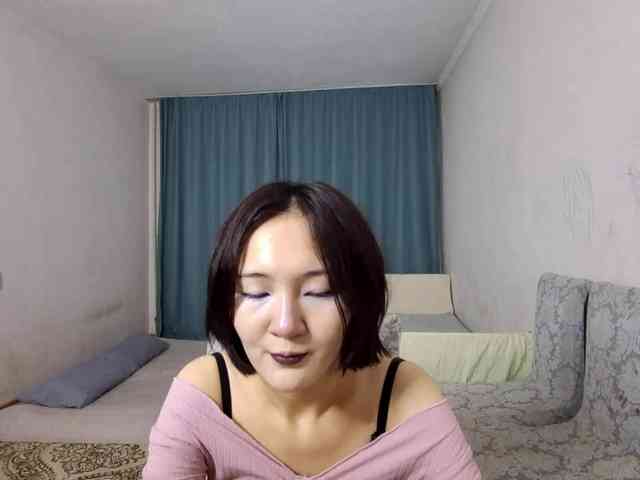 UrSweetieLeigh webcam