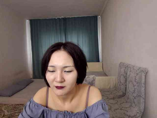 UrSweetieLeigh webcam