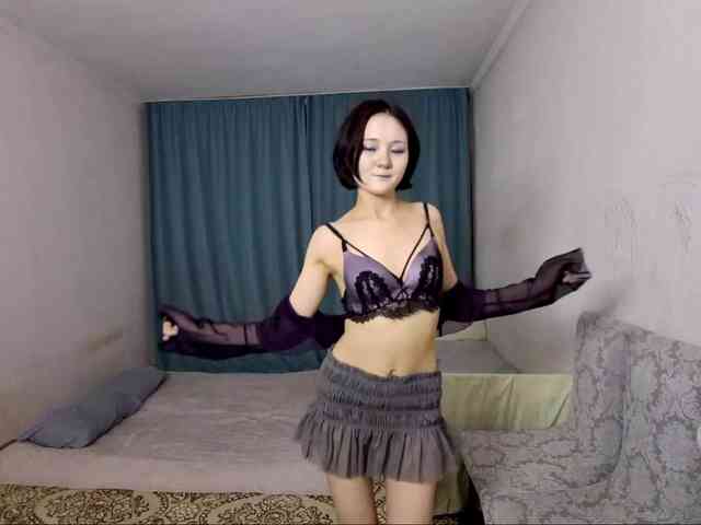 UrSweetieLeigh webcam