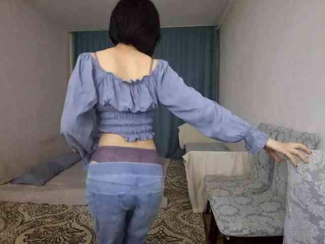 UrSweetieLeigh webcam