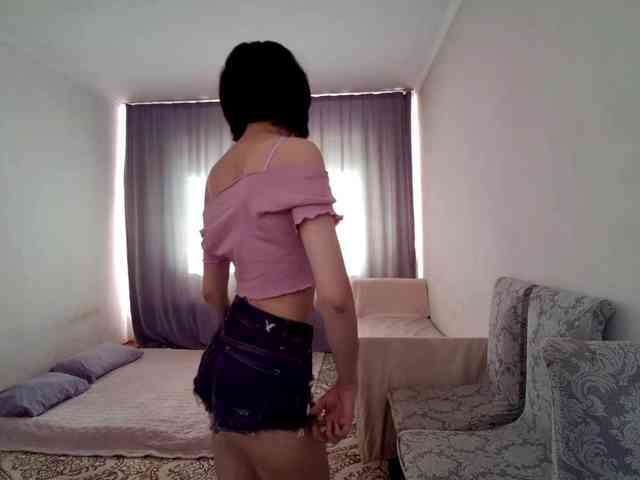 UrSweetieLeigh webcam