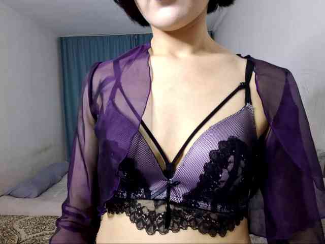 UrSweetieLeigh webcam