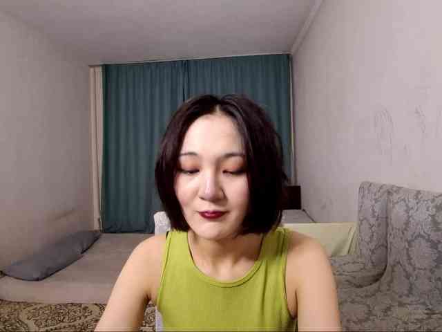 UrSweetieLeigh webcam