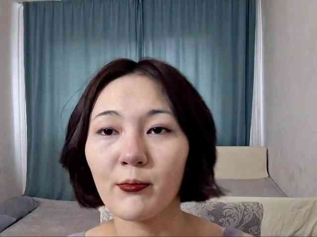 UrSweetieLeigh webcam