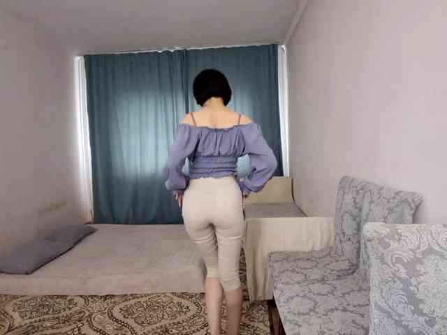 UrSweetieLeigh webcam