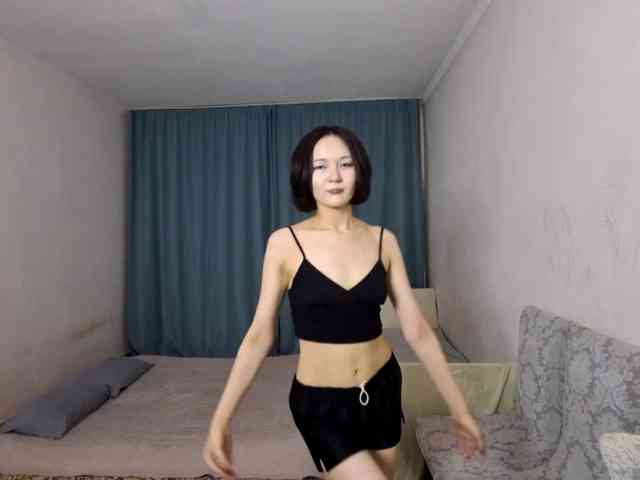 UrSweetieLeigh webcam