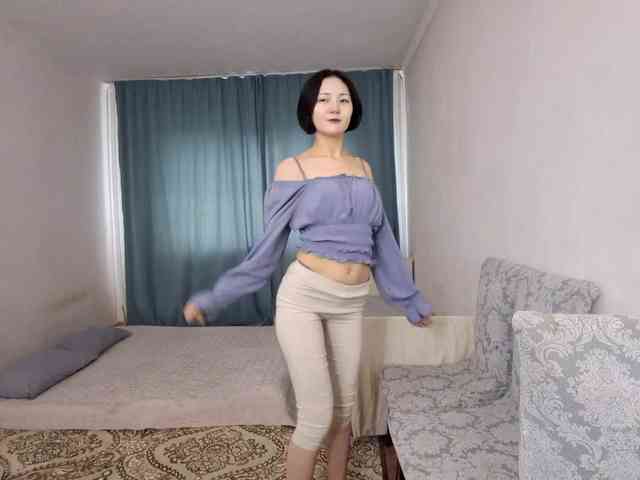 UrSweetieLeigh webcam