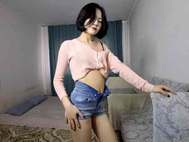 UrSweetieLeigh webcam