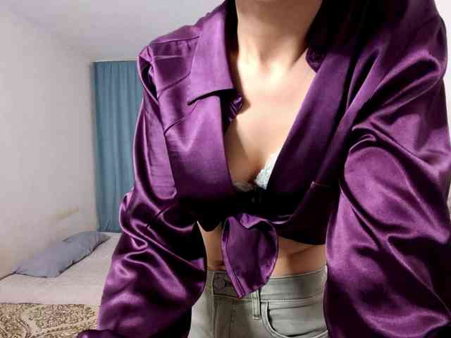 UrSweetieLeigh webcam