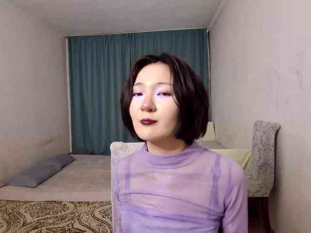 UrSweetieLeigh webcam