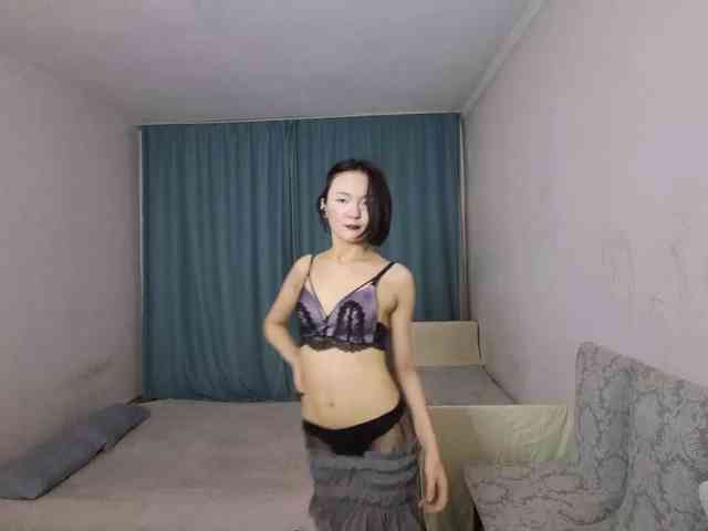 UrSweetieLeigh webcam
