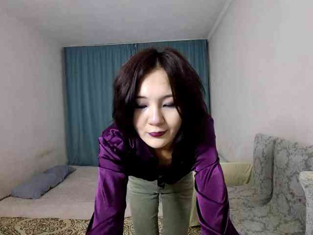 UrSweetieLeigh webcam