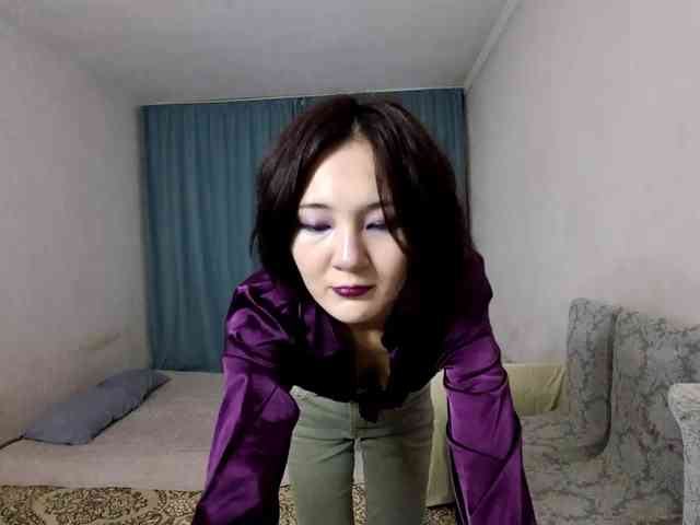 UrSweetieLeigh webcam