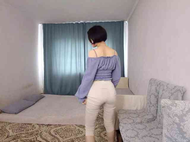 UrSweetieLeigh webcam