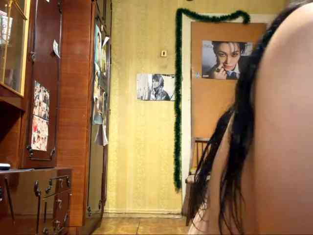 Model: LatoshaBonkowski