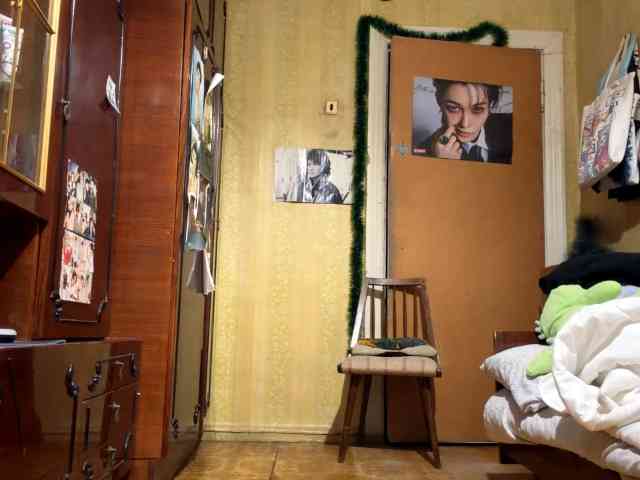 Model: LatoshaBonkowski