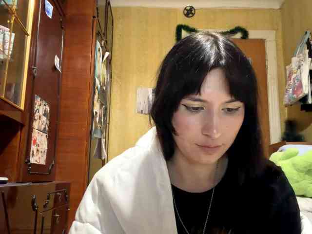 Model: LatoshaBonkowski