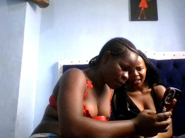 Slutgals2's BongaCams show and profile