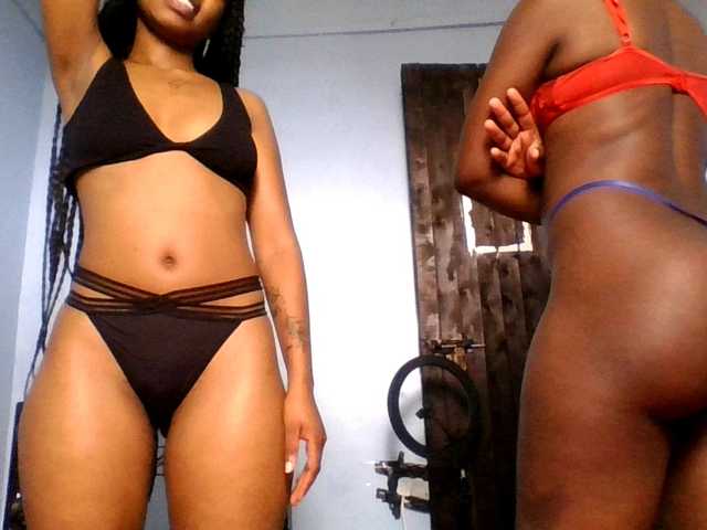 Slutgals2's BongaCams show and profile