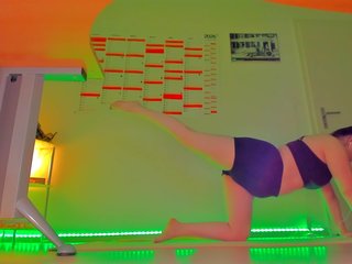 Elieen2 Porn Show