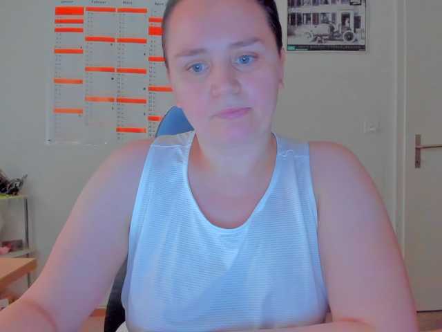 Elieen2 live cam on BongaCams