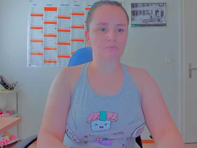 Elieen2 live cam on BongaCams