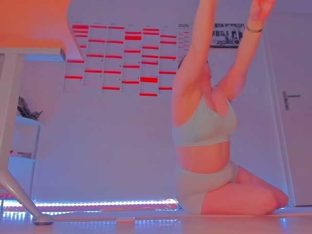 Elieen2 live cam on BongaCams