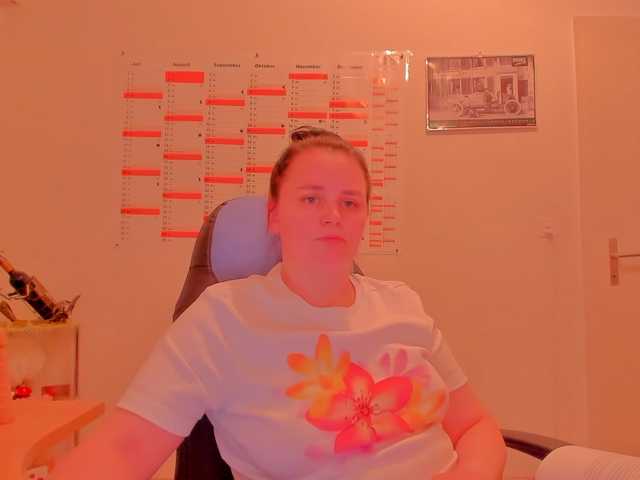 Elieen2 live cam on BongaCams