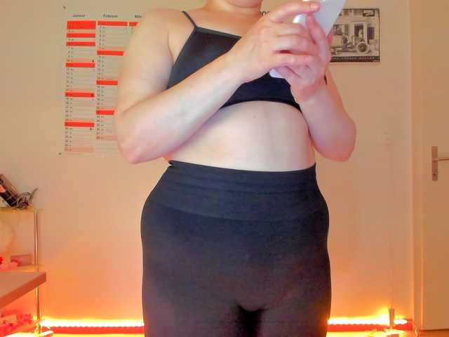 Elieen2 live cam on BongaCams