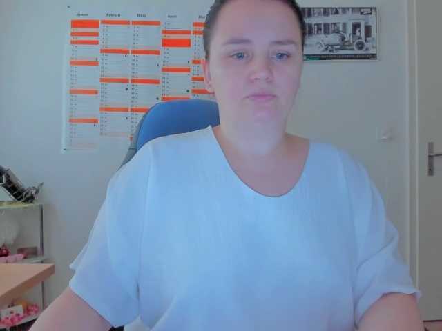 Elieen2 live cam on BongaCams