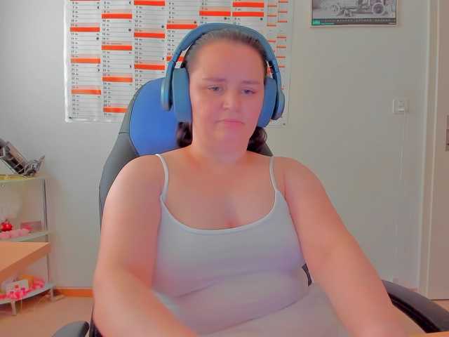 Elieen2 live cam on BongaCams