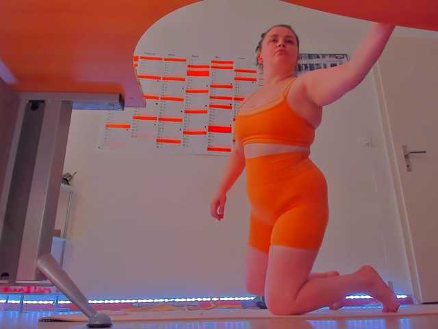 Elieen2 live cam on BongaCams