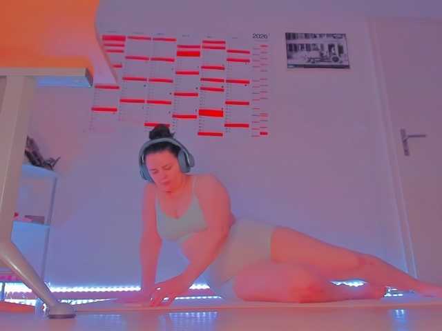 Elieen2 live cam on BongaCams