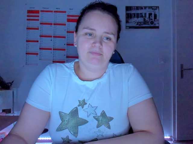Elieen2 live cam on BongaCams