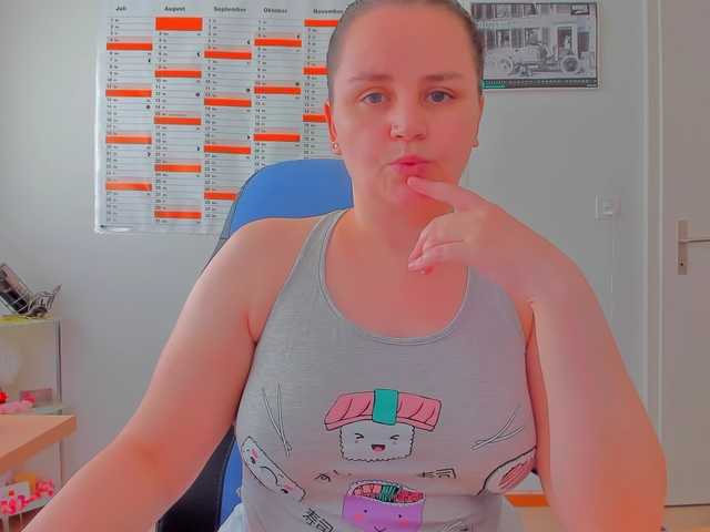 Elieen2 live cam on BongaCams