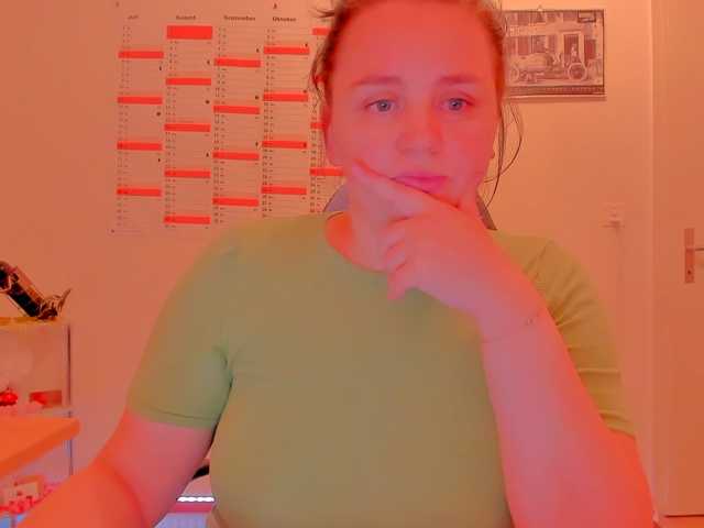 Elieen2 live cam on BongaCams