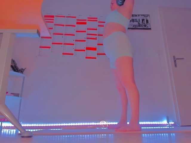 Elieen2 live cam on BongaCams