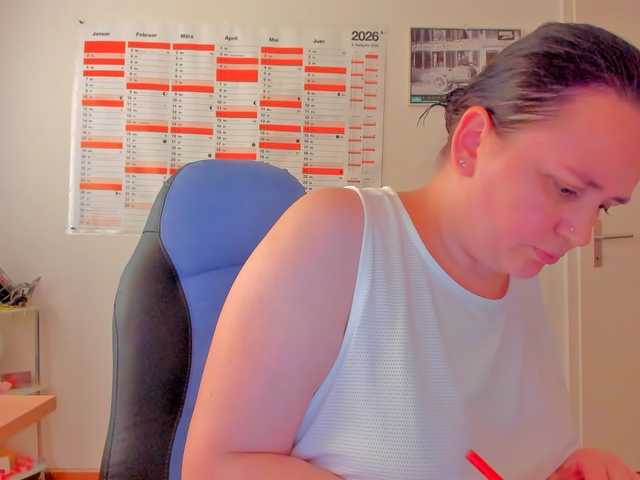 Elieen2 live cam on BongaCams