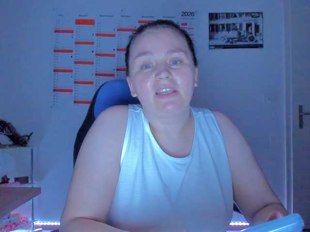Elieen2 live cam on BongaCams