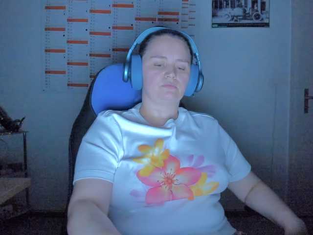 Elieen2 live cam on BongaCams