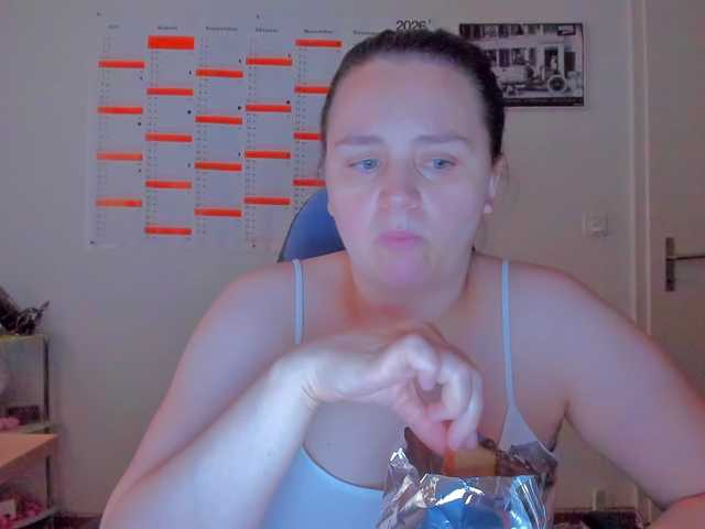 Elieen2 live cam on BongaCams
