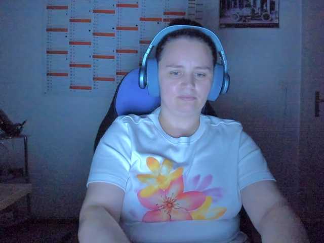 Elieen2 live cam on BongaCams