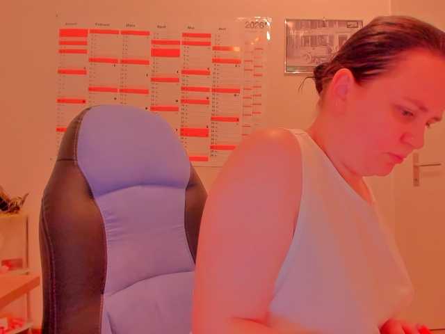 Elieen2 live cam on BongaCams