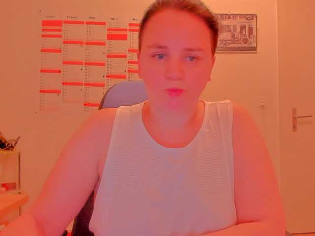 Elieen2 live cam on BongaCams