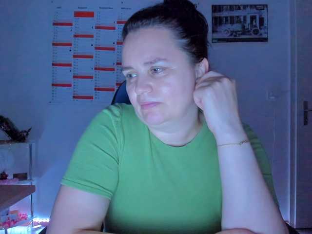 Elieen2 live cam on BongaCams