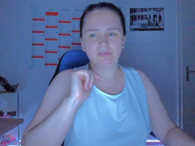 Elieen2 live cam on BongaCams