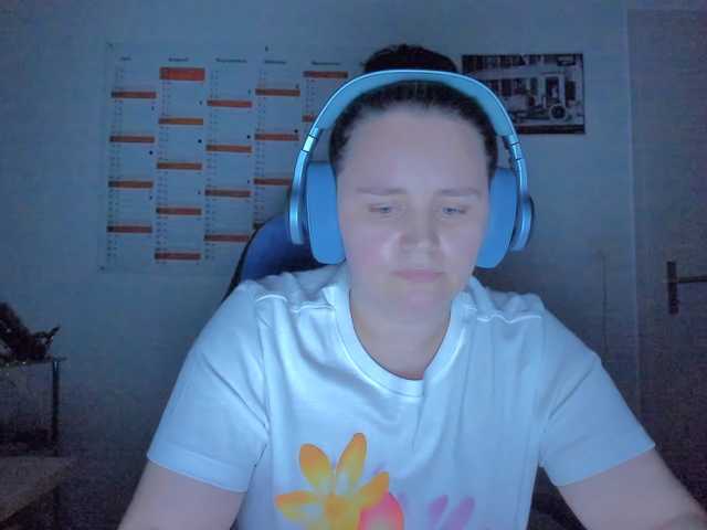 Elieen2 live cam on BongaCams