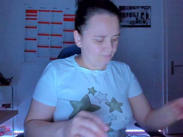 Elieen2 live cam on BongaCams