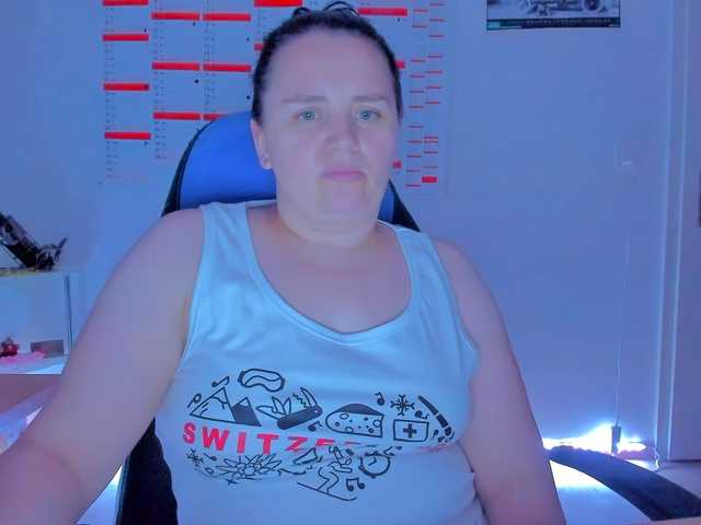 Elieen2 live cam on BongaCams