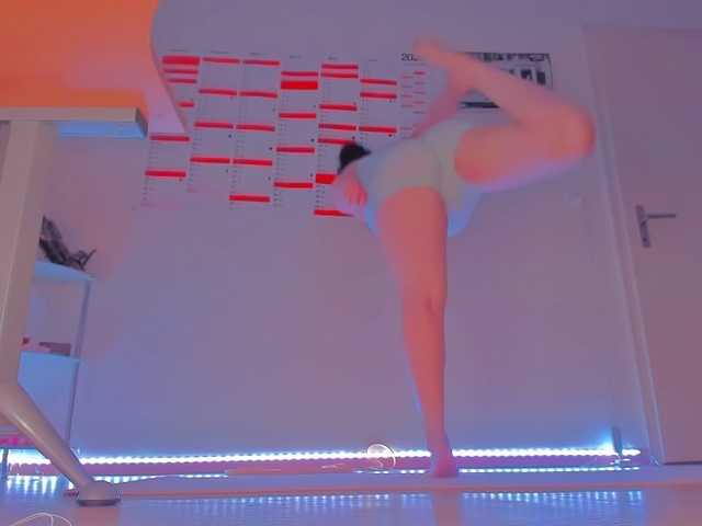 Elieen2 live cam on BongaCams